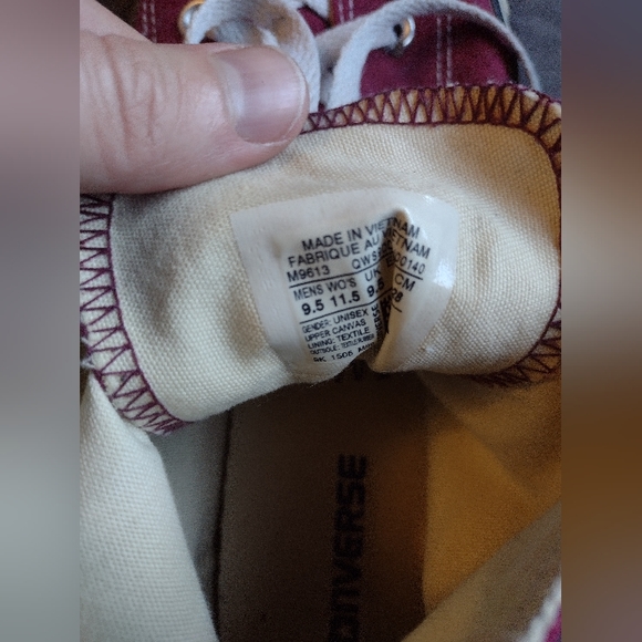 Lot of 2/ 2 Pairs of Converse All Stars Size 9.5 Navy Blue and Maroon - Picture 6 of 7